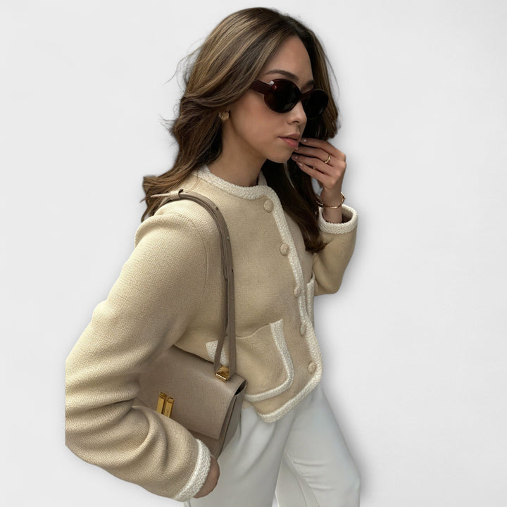 Elegant Cardigan with Stylish Pocket Details