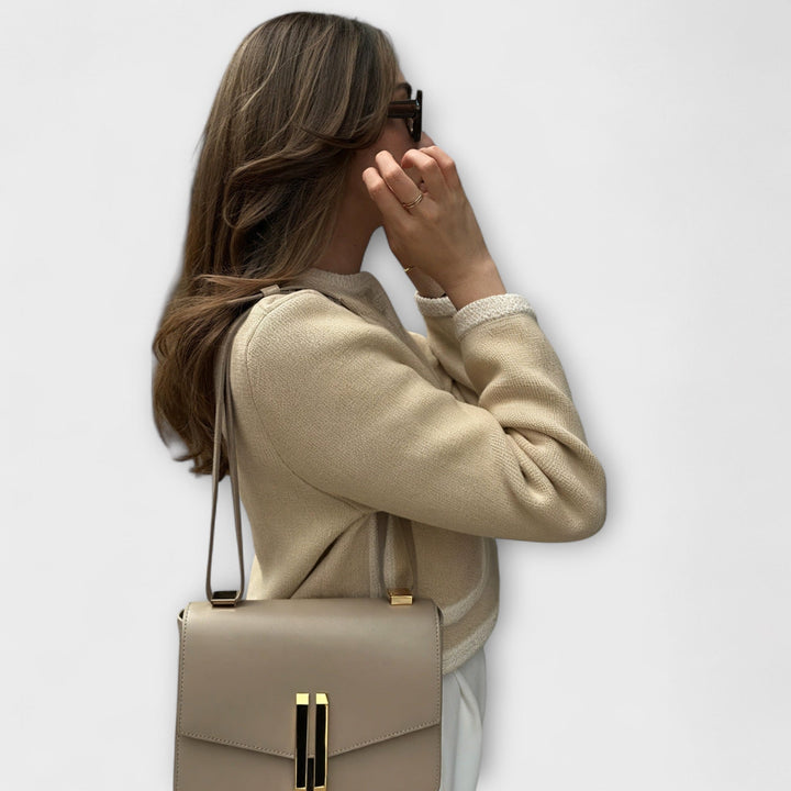 Elegant Cardigan with Stylish Pocket Details