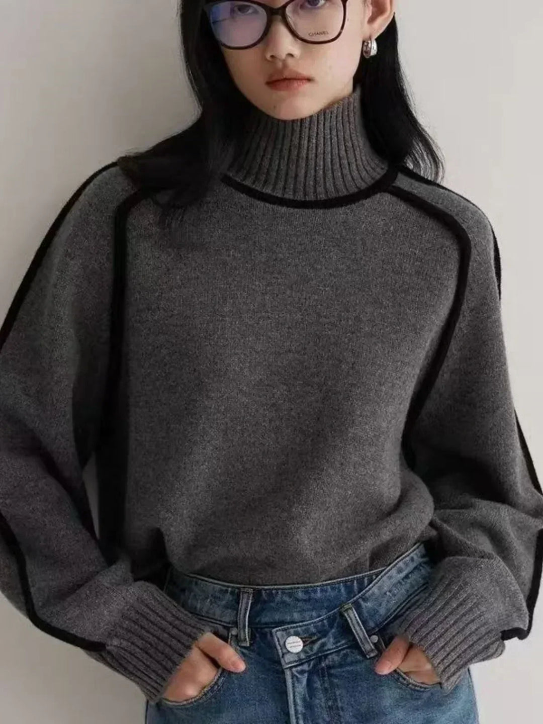 Donna Chic Turtleneck Sweater