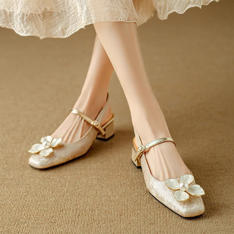 Eloise Chic Elegance Pumps